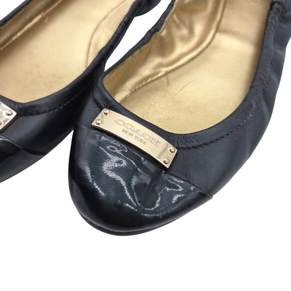Coach Darsi Black Leather Ballet Flat Size 7 Cap Toe Patent Gold Detail - Picture 4 of 8